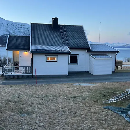 וילה Huset I Oksfjordhamn *